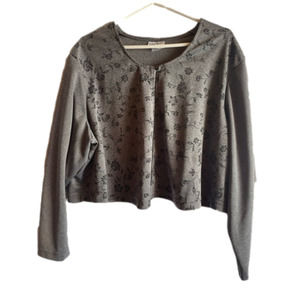 PLUS size delta Burke 3X grey floral top